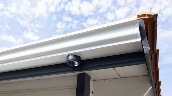 Seamless Gutters Installation in Elmhurst