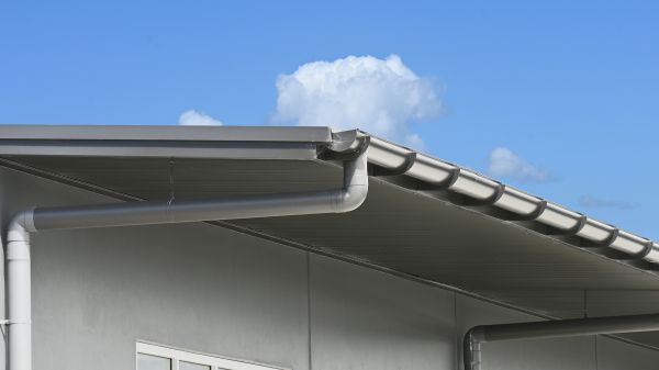 Eavestrough Service in Elmhurst